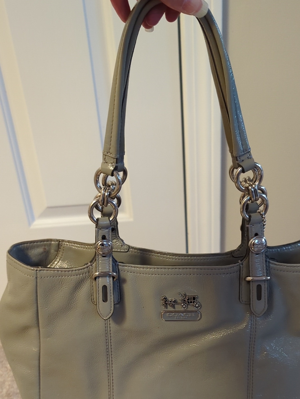 Coach Tote Bag in Silver Patent Leather - Picture 9 of 10